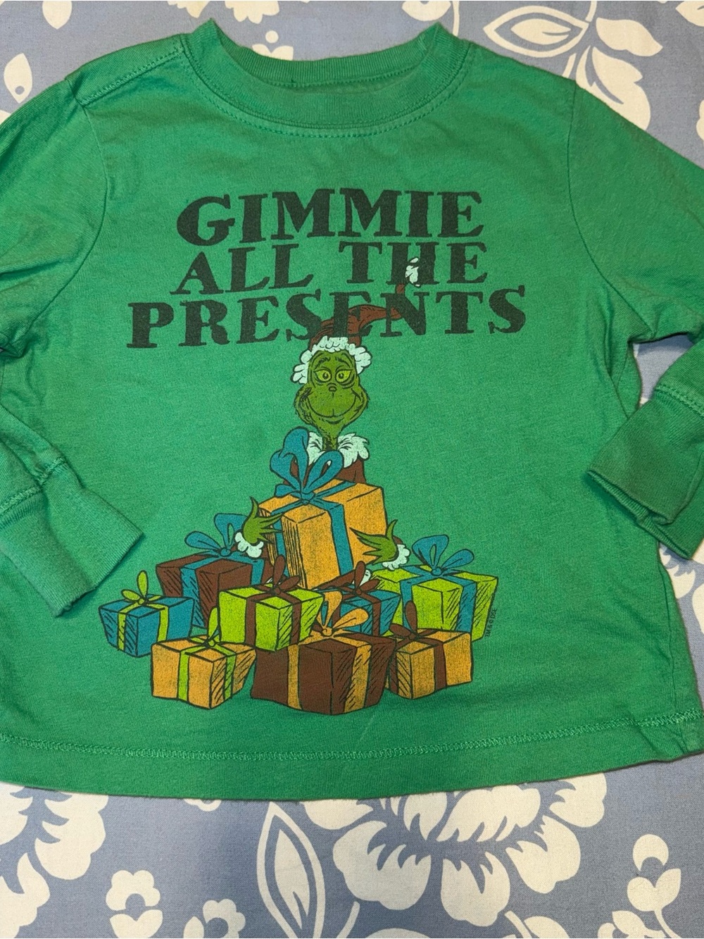 Old Navy Green Long-Sleeve Kids Top with Grinch and Gift Stack